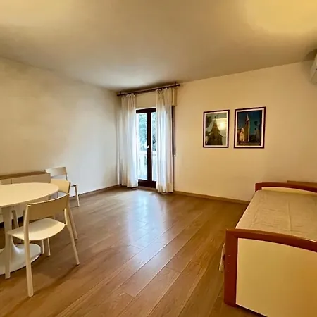 Supermarket Apartament Grado